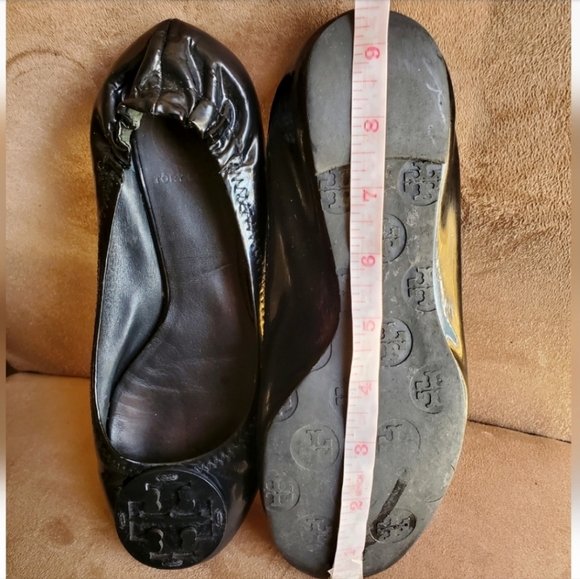 Tory Burch Reva Ballet Flats Black Classic Patent Leather Shoes Size 6.5 - Picture 6 of 10